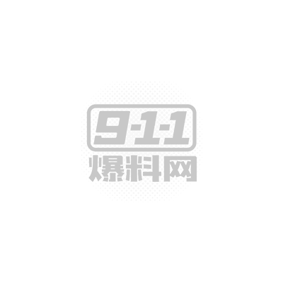 上课摸胸1.jpg